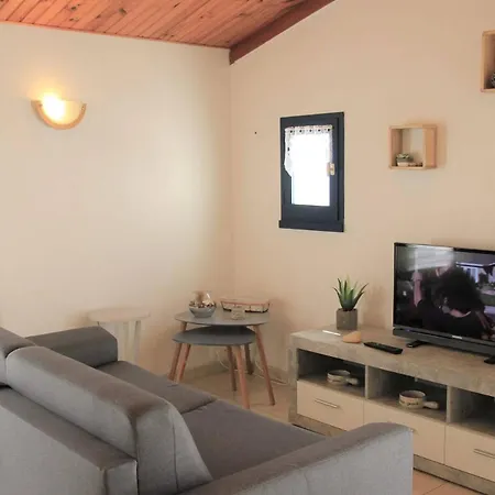 Br040-816 2 Pieces Mezz 4 Couchages Sur Villa