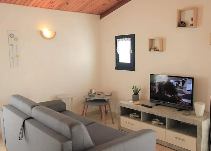 Br040-816 2 Pieces Mezz 4 Couchages Sur Villa