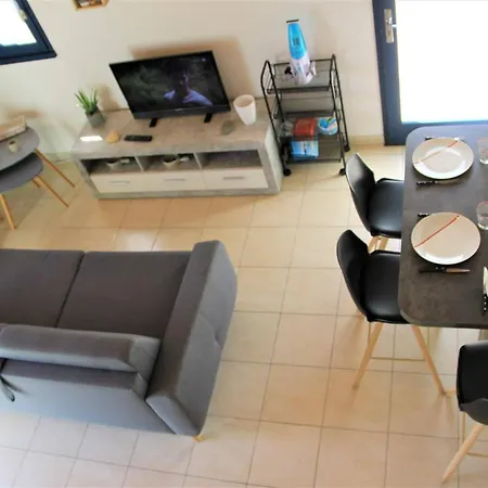 Villa Br040-816 2 Pieces Mezz 4 Couchages Sur *